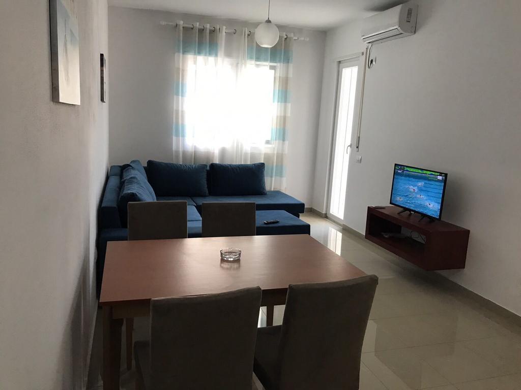 Viktoria'S Apartments Shëngjin Buitenkant foto